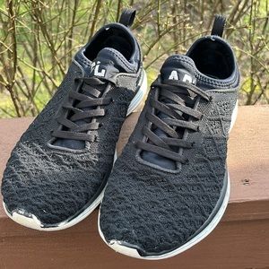 APL Techloom Phantom